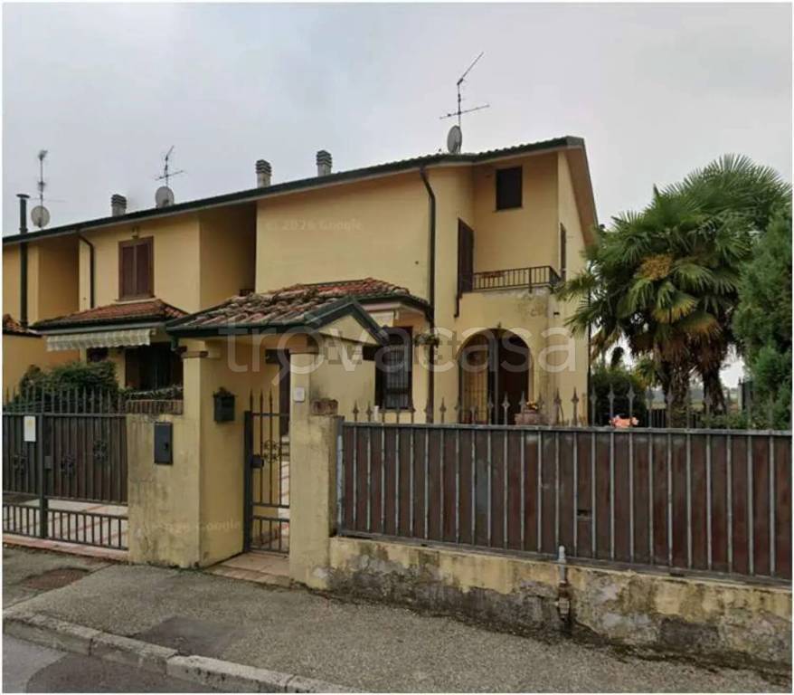 casa indipendente in vendita a Torrevecchia Pia