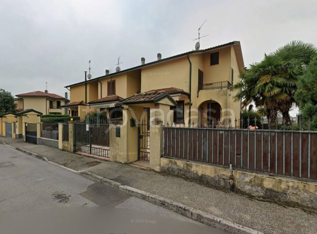 casa indipendente in vendita a Torrevecchia Pia