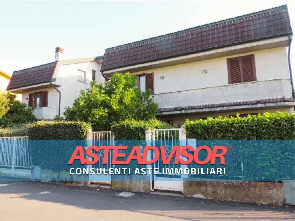 casa indipendente in vendita a Torrevecchia Pia in zona Zibido al Lambro