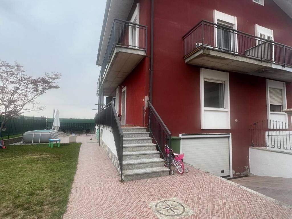casa indipendente in vendita a Torrevecchia Pia
