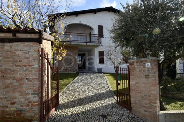 casa indipendente in vendita a Torricella Verzate