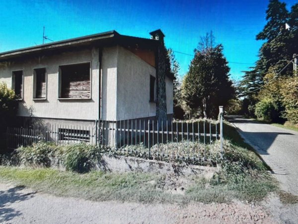 casa indipendente in vendita a Torricella Verzate