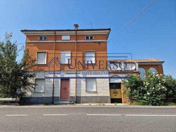 casa indipendente in vendita a Torricella Verzate