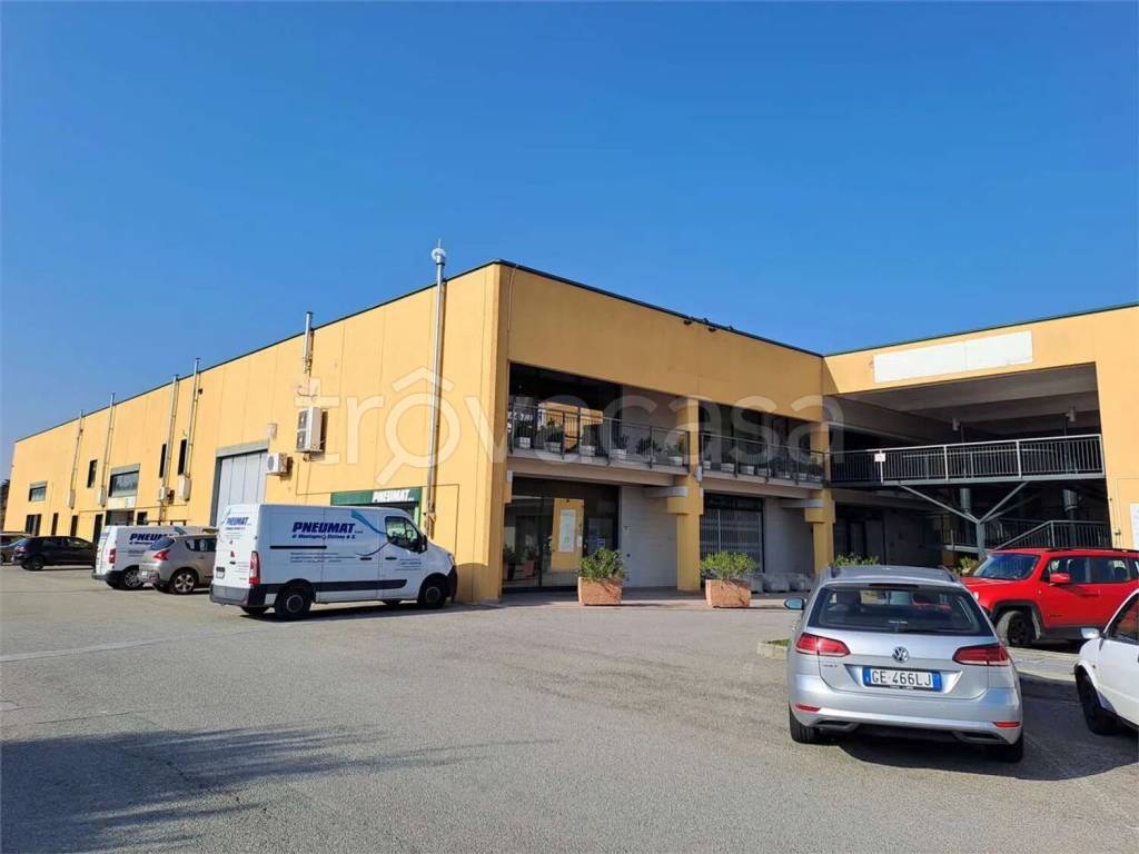 trivano in vendita a Torricella Verzate