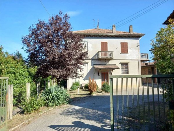 casa indipendente in vendita a Torricella Verzate