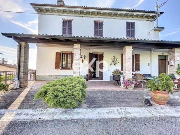 casa indipendente in vendita a Torricella Verzate