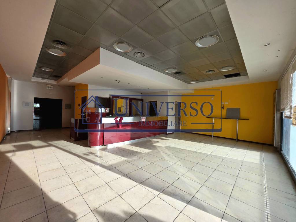 negozio in vendita a Torricella Verzate