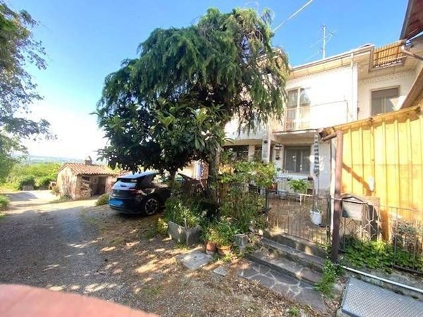 casa semindipendente in vendita a Torricella Verzate