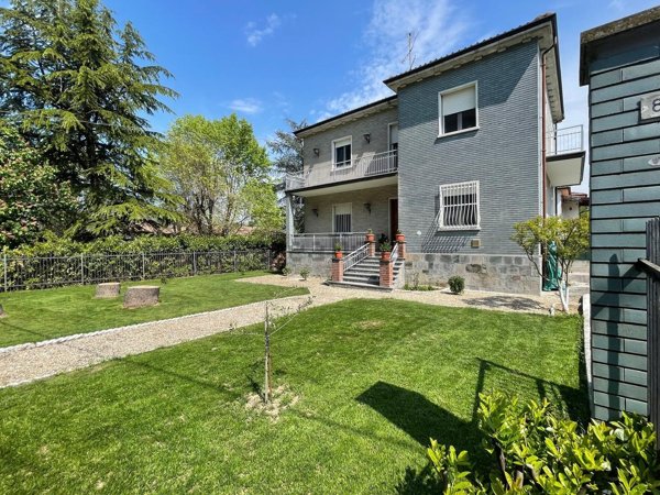 casa indipendente in vendita a Torricella Verzate