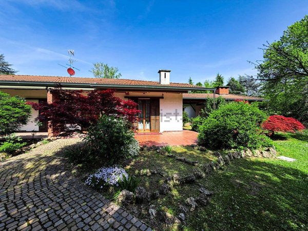 casa indipendente in vendita a Torricella Verzate
