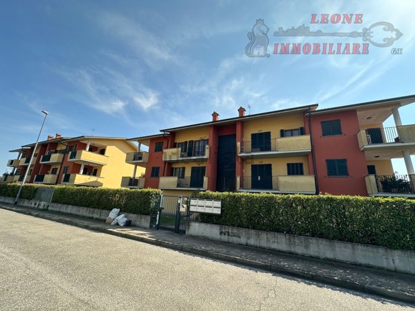 appartamento in vendita a Travacò Siccomario