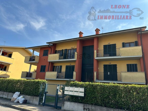 appartamento in vendita a Travacò Siccomario