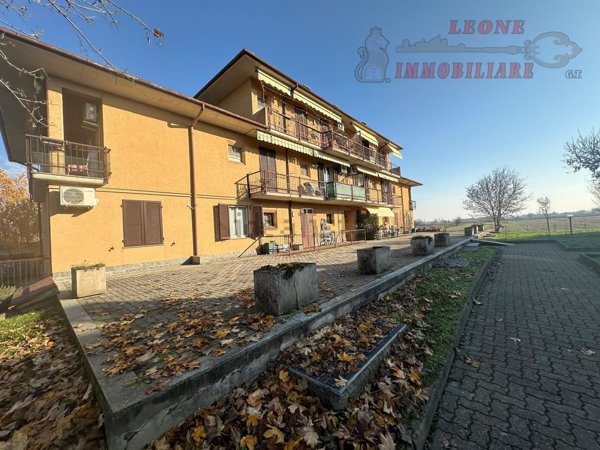 appartamento in vendita a Travacò Siccomario