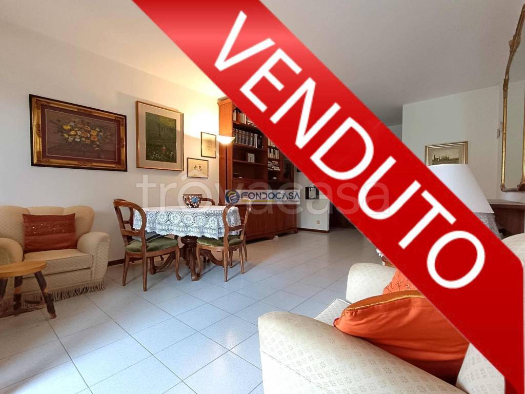 appartamento in vendita a Travacò Siccomario