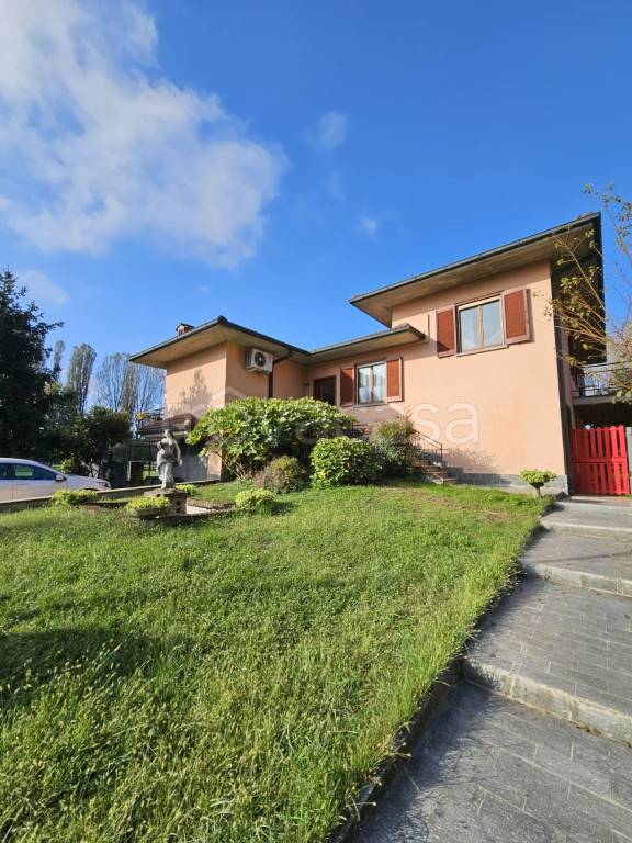 appartamento in vendita a Travacò Siccomario in zona Rotta