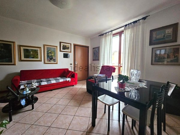 appartamento in vendita a Travacò Siccomario