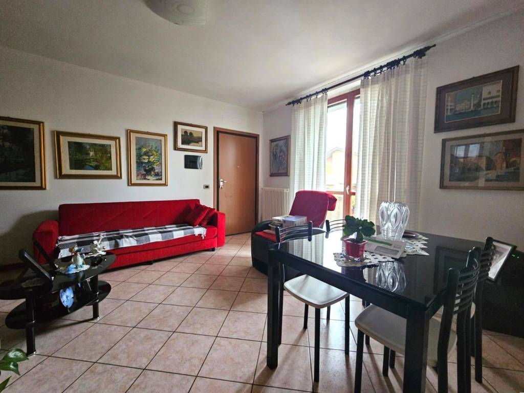 appartamento in vendita a Travacò Siccomario