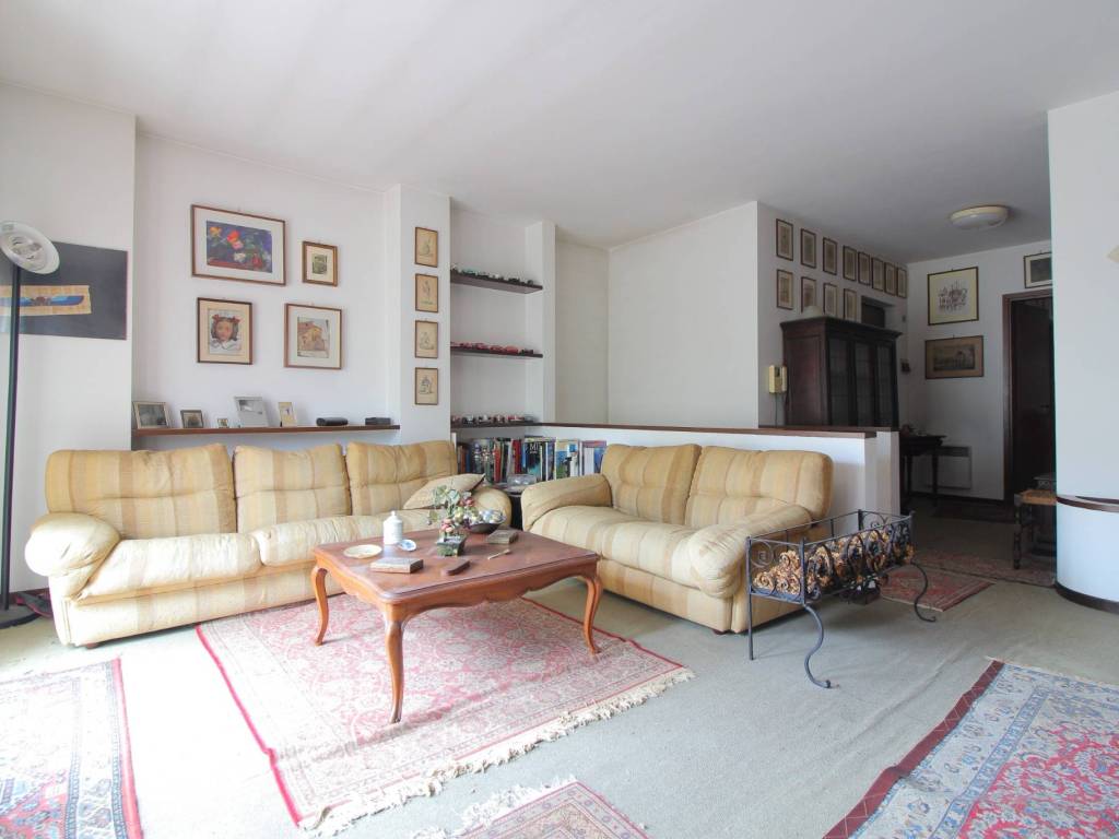 appartamento in vendita a Travacò Siccomario in zona Rotta