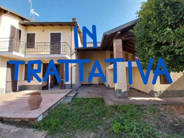 casa indipendente in vendita a Travacò Siccomario