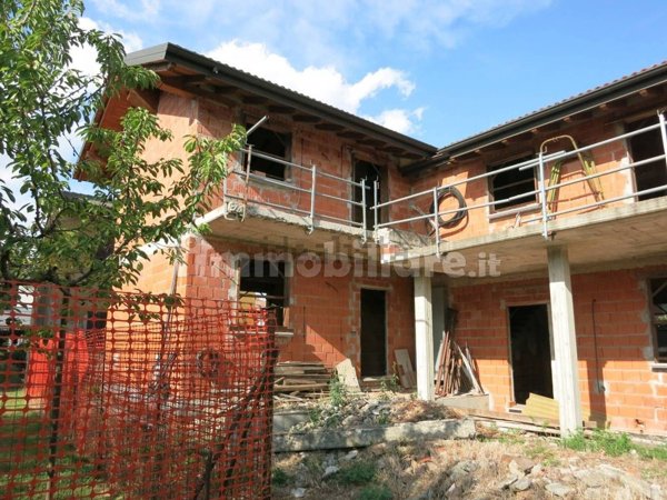 casa semindipendente in vendita a Travacò Siccomario in zona Rotta