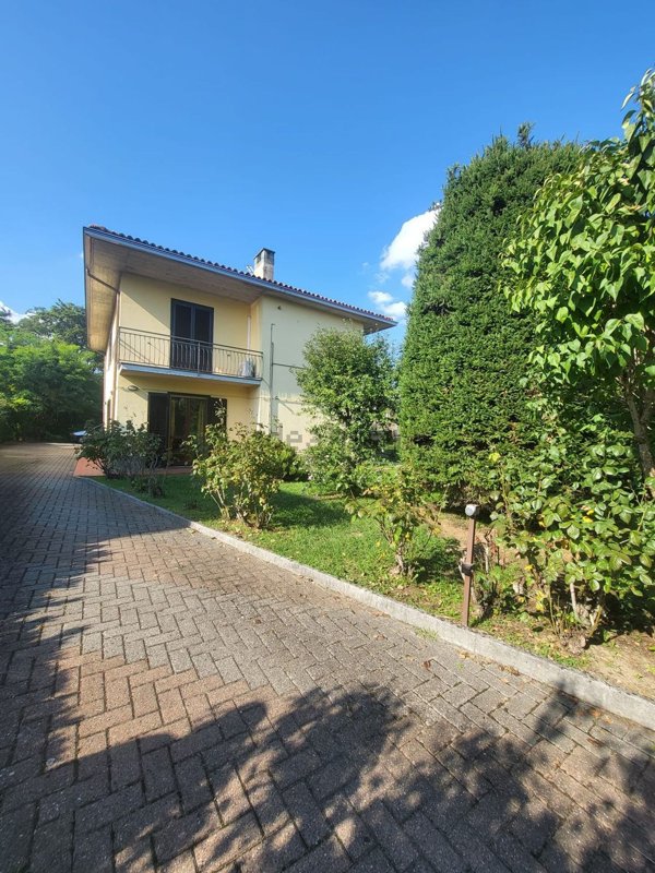 casa indipendente in vendita a Travacò Siccomario