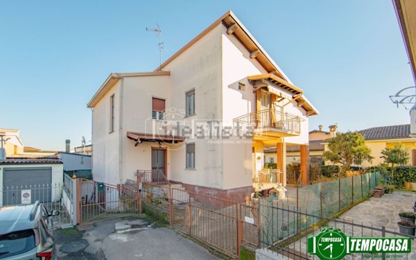 casa indipendente in vendita a Travacò Siccomario in zona Rotta