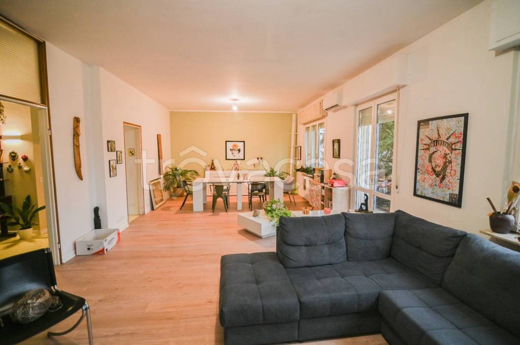 appartamento in vendita a Travacò Siccomario