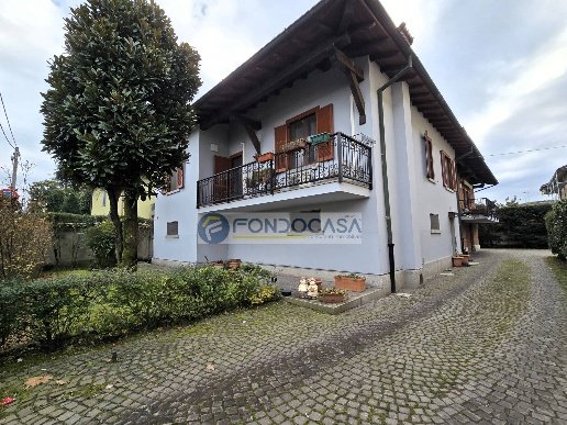 casa indipendente in vendita a Travacò Siccomario in zona Rotta