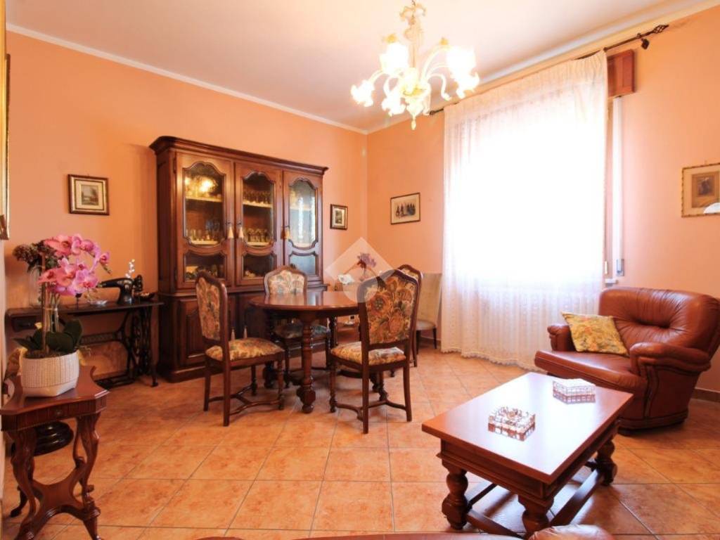 appartamento in vendita a Travacò Siccomario