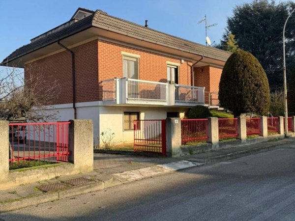 casa indipendente in vendita a Travacò Siccomario in zona Rotta