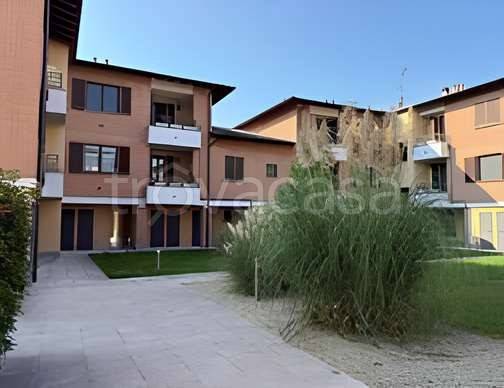 appartamento in vendita a Travacò Siccomario