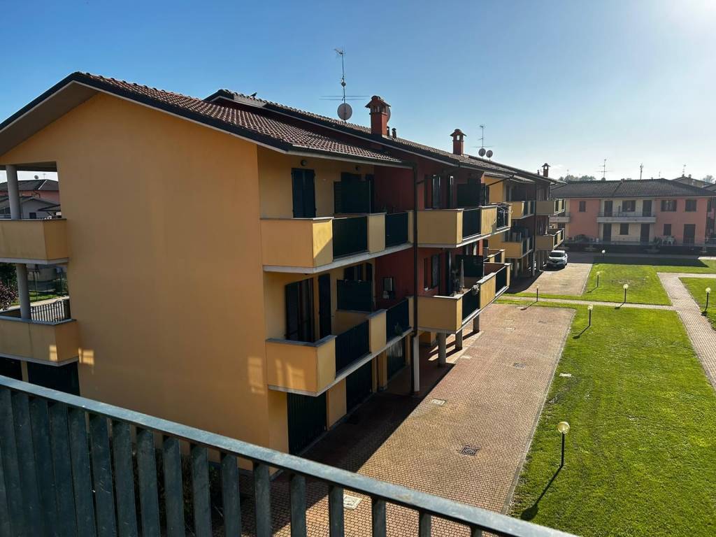 appartamento in vendita a Travacò Siccomario