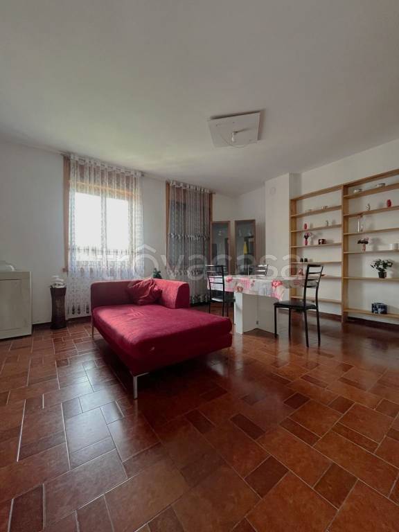 appartamento in vendita a Travacò Siccomario in zona Rotta