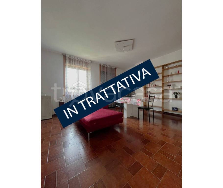 appartamento in vendita a Travacò Siccomario in zona Rotta