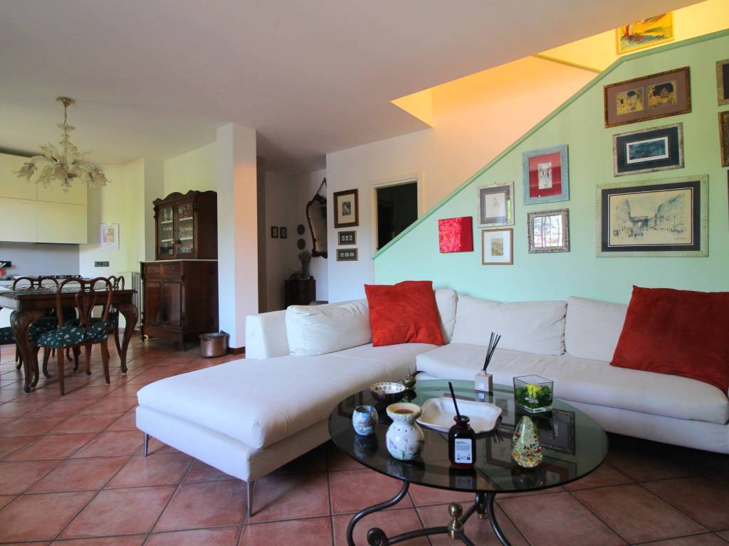 casa indipendente in vendita a Travacò Siccomario in zona Rotta