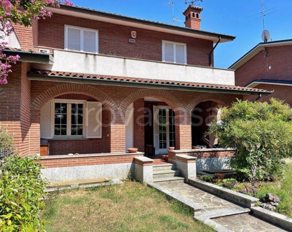 casa indipendente in vendita a Travacò Siccomario in zona Rotta