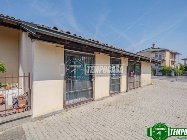 casa indipendente in vendita a Travacò Siccomario in zona Mezzano