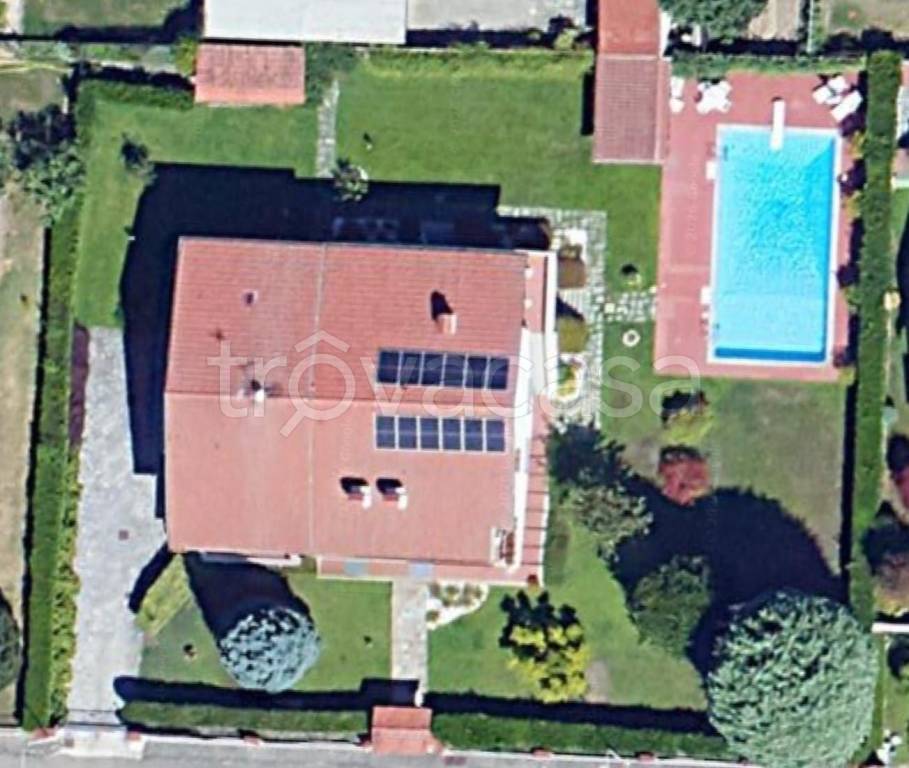 casa indipendente in vendita a Travacò Siccomario in zona Rotta