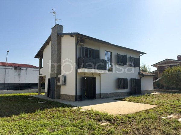 casa indipendente in vendita a Travacò Siccomario in zona Chiavica