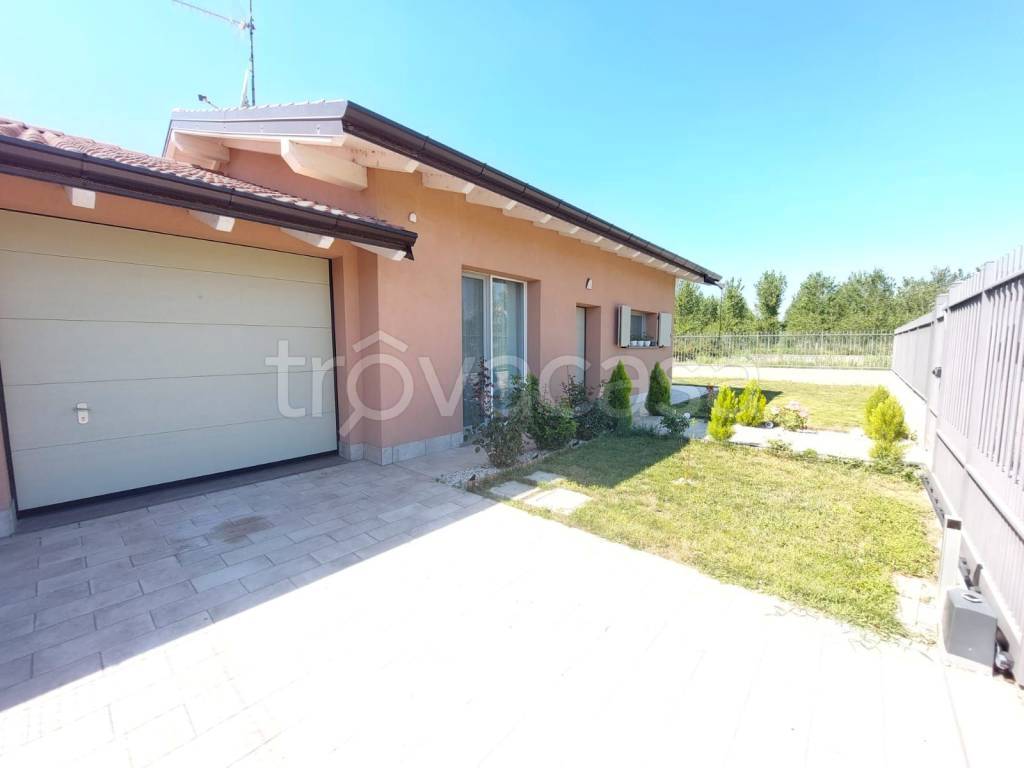 casa indipendente in vendita a Trivolzio