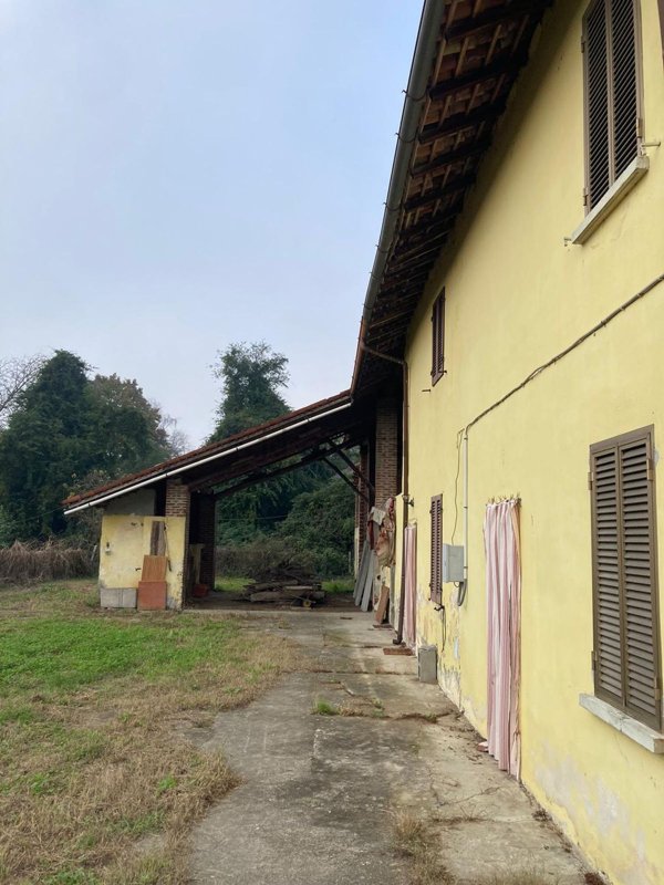 pentavano in vendita a Tromello