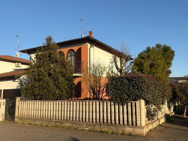casa indipendente in vendita a Tromello