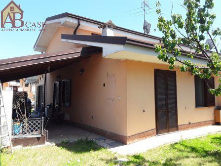 casa indipendente in vendita a Tromello