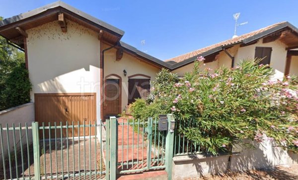 casa indipendente in vendita a Tromello