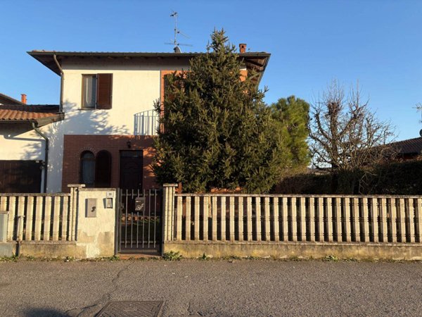 casa indipendente in vendita a Tromello