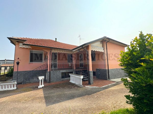 casa indipendente in vendita a Tromello