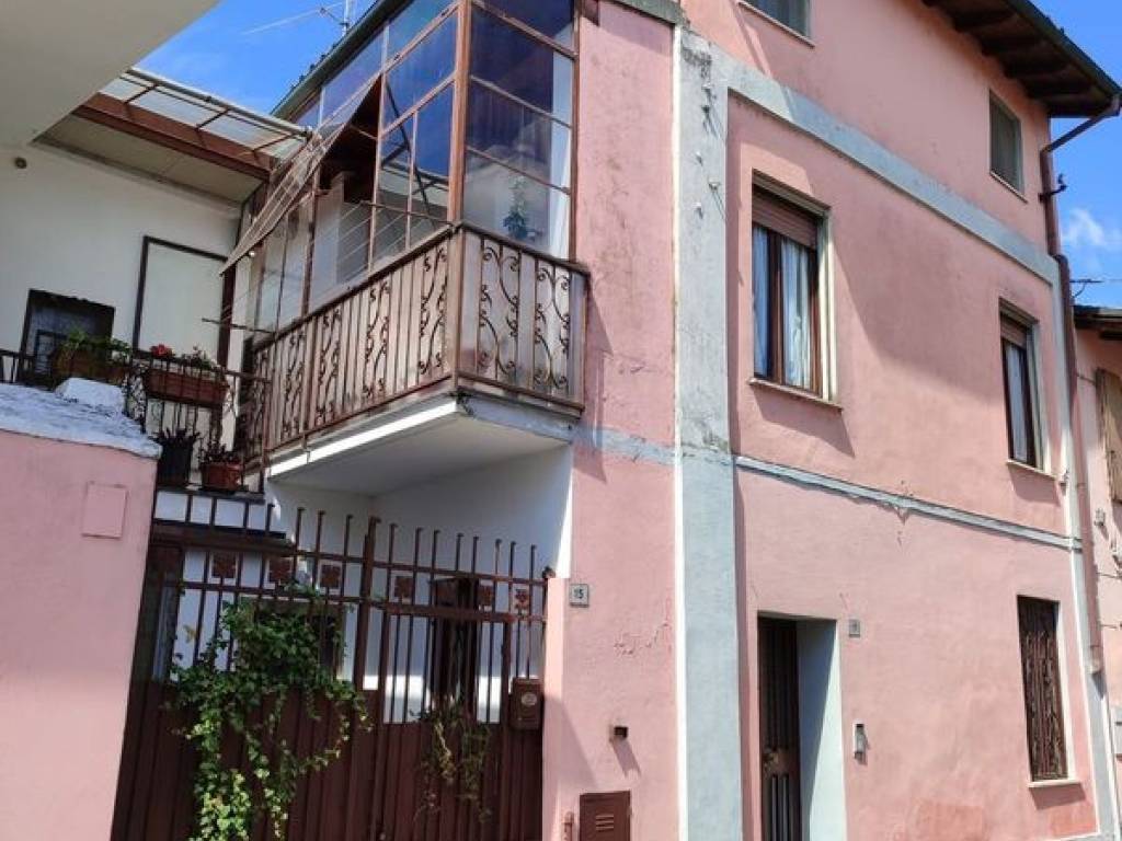 casa indipendente in vendita a Tromello