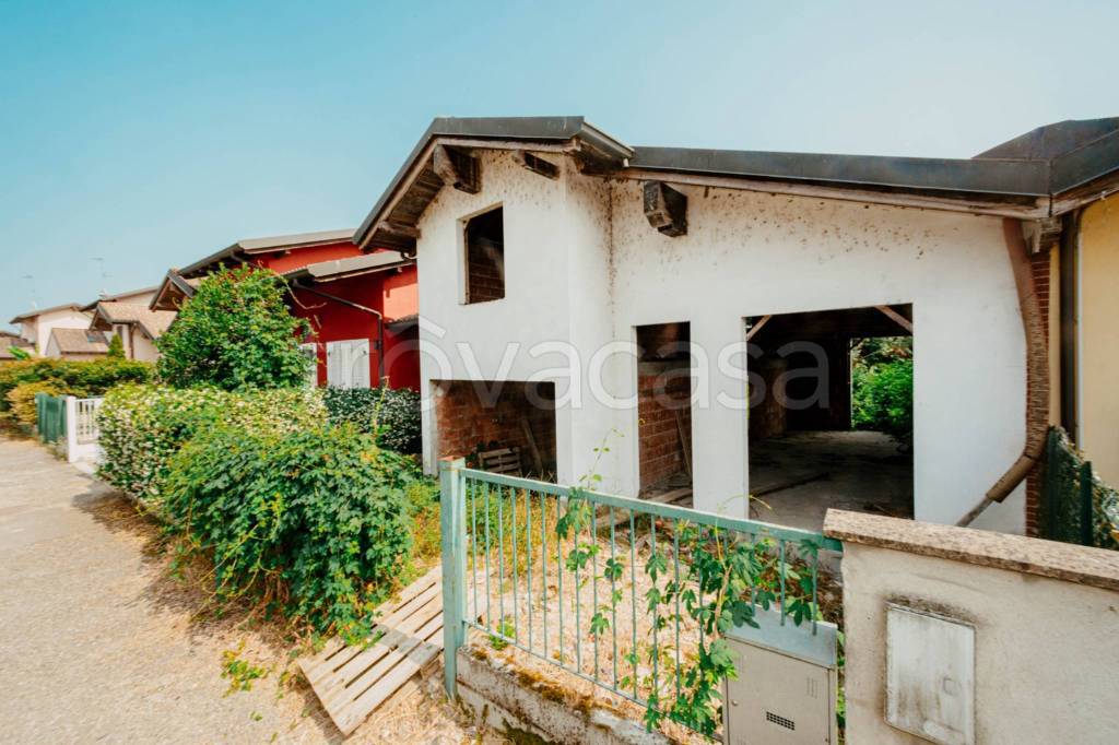 casa indipendente in vendita a Tromello