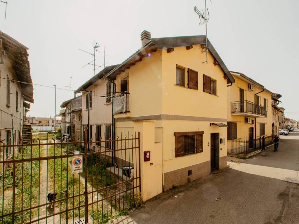 casa indipendente in vendita a Tromello