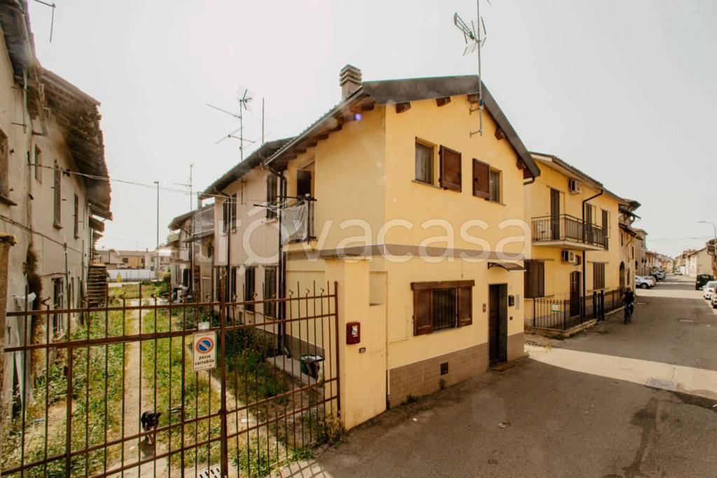 casa indipendente in vendita a Tromello